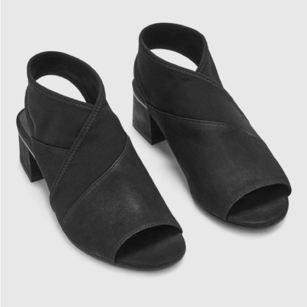 EILEEN FISHER | Size 9.5 | Luca Tumbled Nubuck Sandal - Picture 2 of 11